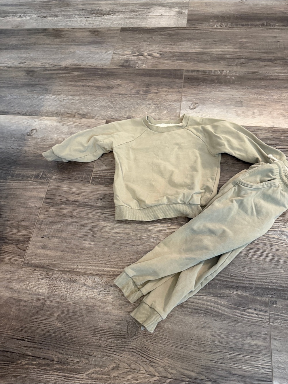Bee Magnolia Kids Olive Green Jogger Pants - Unbranded